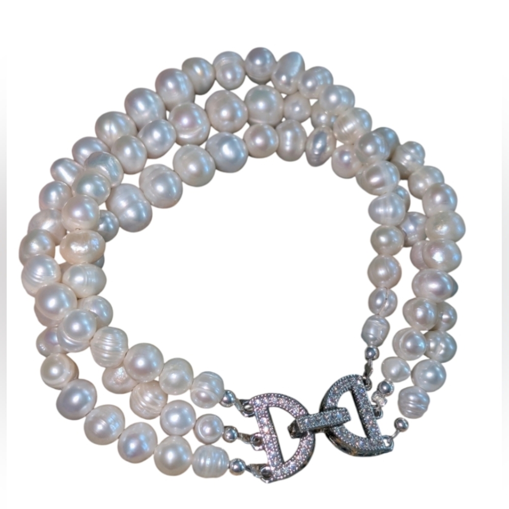 Handmade Fresh Water Medium Size Pearl Bracelet Size 7"